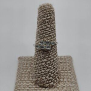 Size 7 Sterling Silver Many Light Topaz Gems Ring A3313